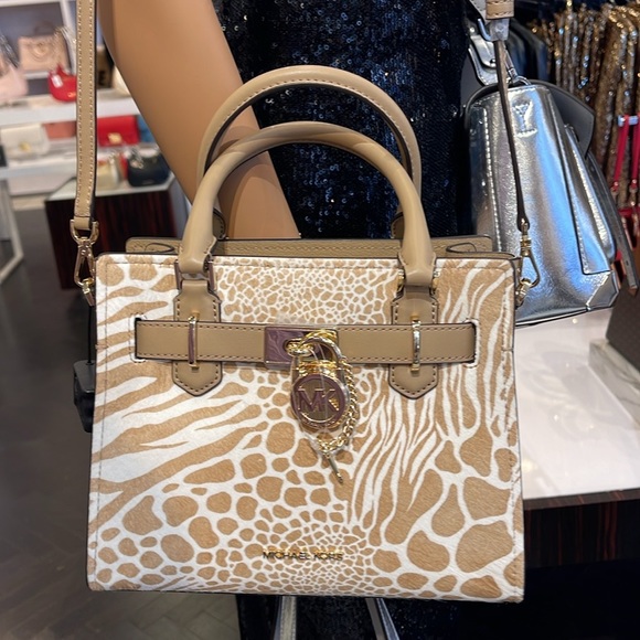 Michael Kors
Hamilton Small Satchel Leather
Color: Camel
NWT - Picture 13 of 16